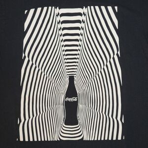 Coca-Cola Graphic SS Tee B&W Illusion - Size Large (42-44)